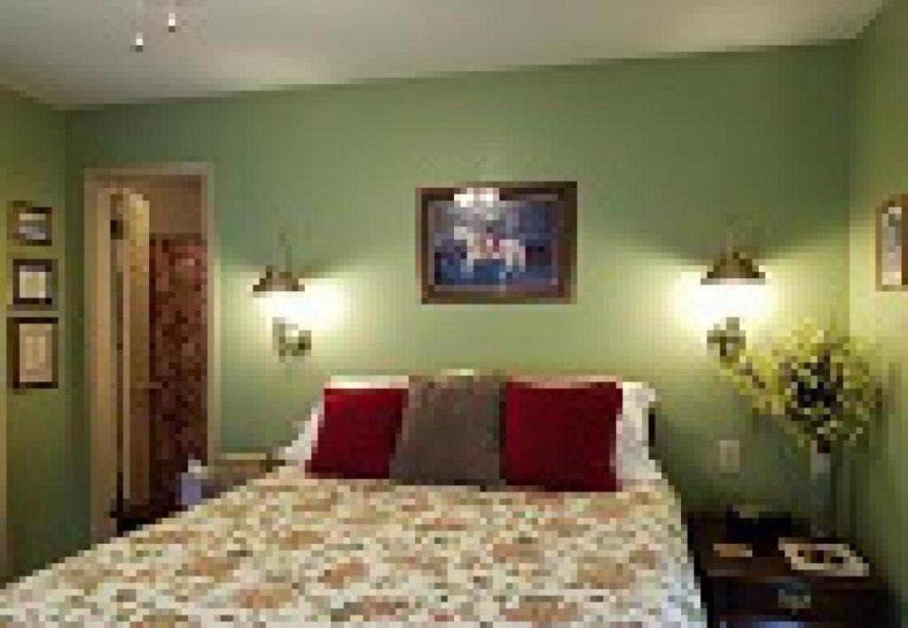 Aldrich House Bed & Breakfast Вільямсбург Номер фото