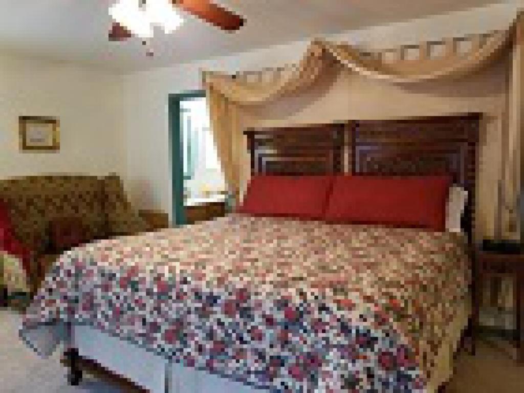 Aldrich House Bed & Breakfast Вільямсбург Номер фото